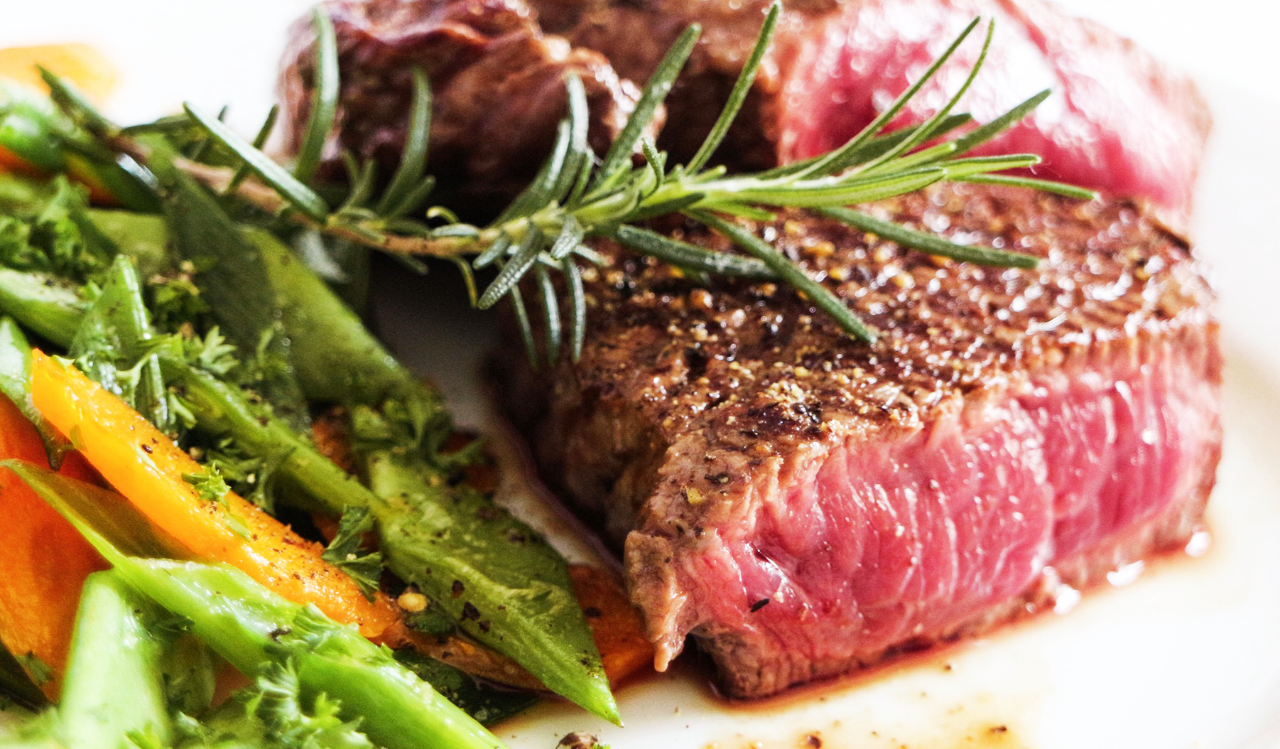 	極上牛肉ステーキの写真